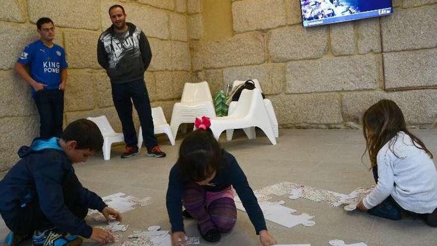 Varios participantes en las actividades de ayer. // G.Núñez