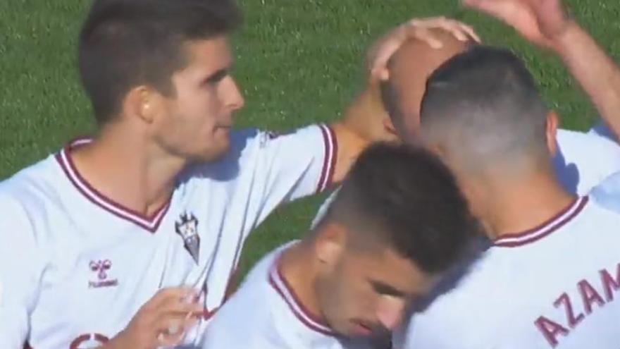 Los jugadores del Albacete celebran un gol.