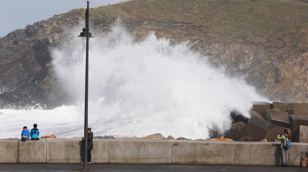 Temporal en Puerto de Vega