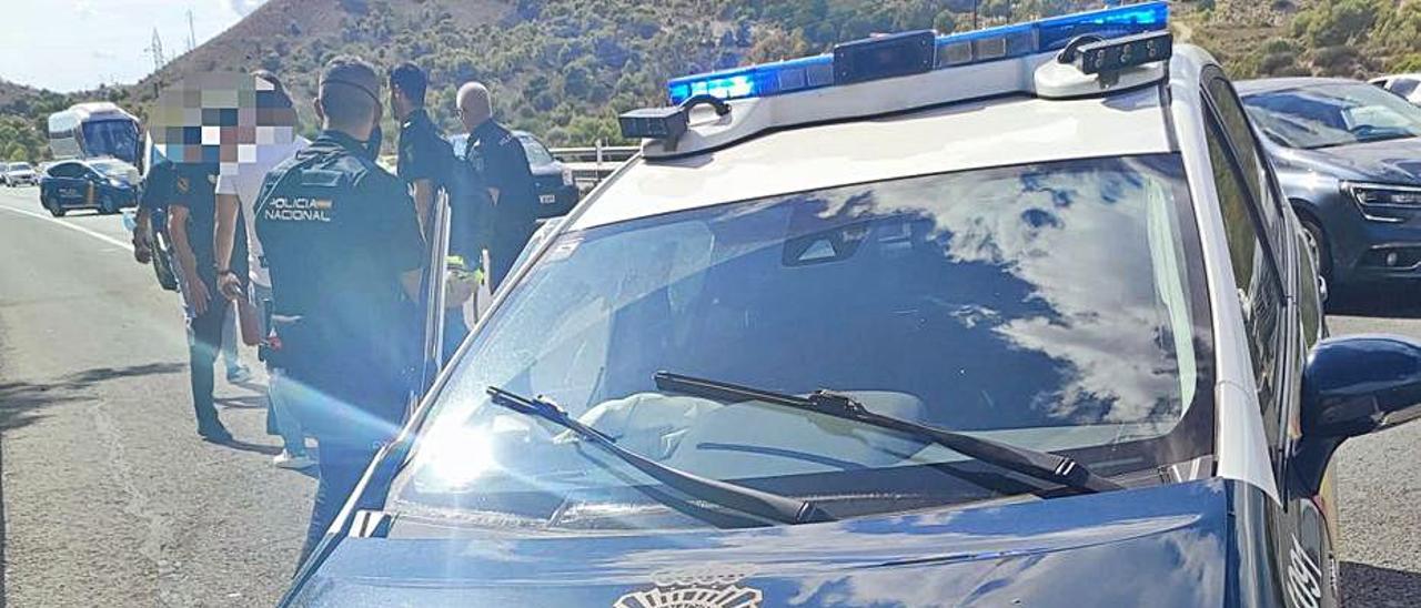 El coche policial accidentado en La Vila Joiosa. | INFORMACIÓN