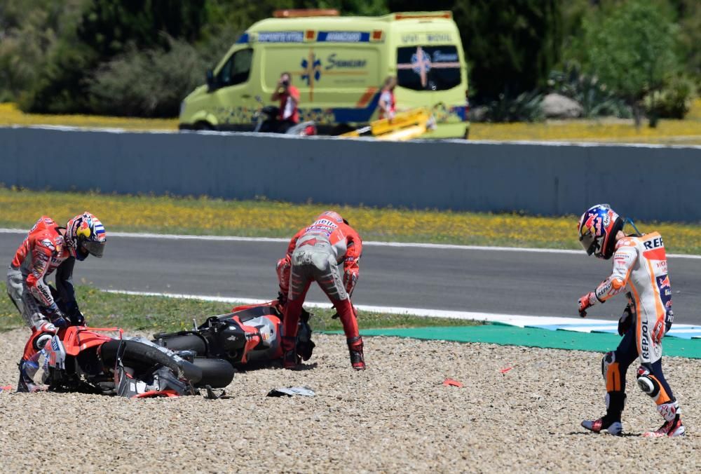 Tensión tras la caída de Lorenzo. Pedrosa y Dovizioso en el GP de Jerez