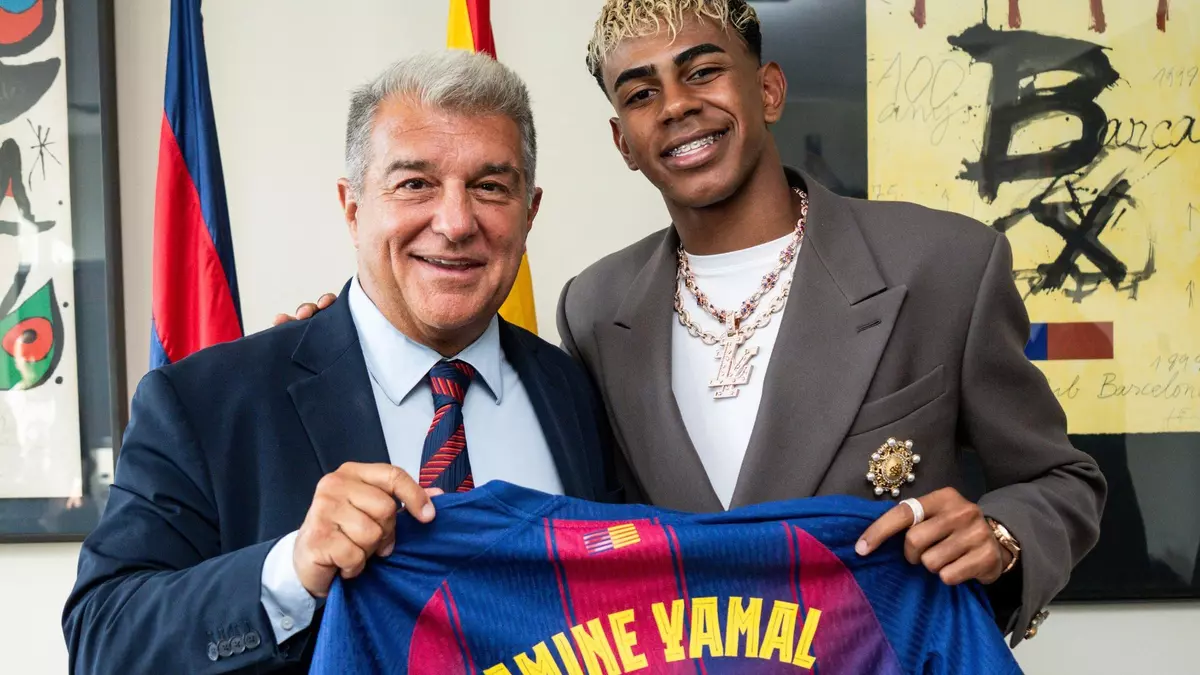 Oficial: Lamine Yamal, el nuevo '10' del Barça