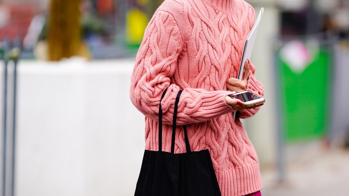 Street Style : Paris Fashion Week Womenswear Spring/Summer 2019 : Day Nine