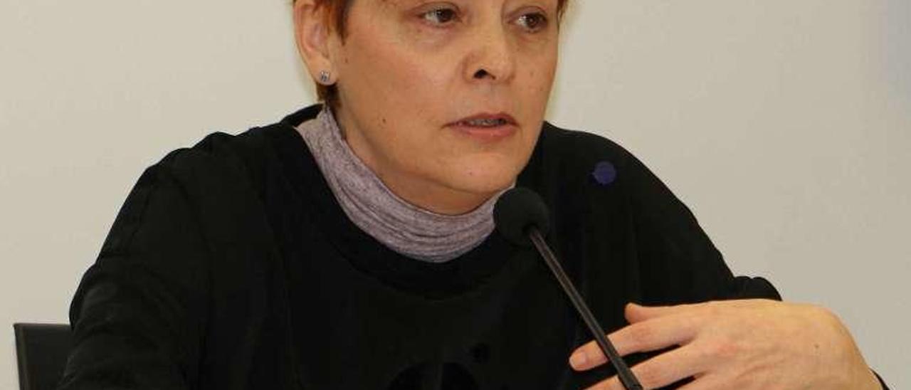 Lourdes Pazo García.