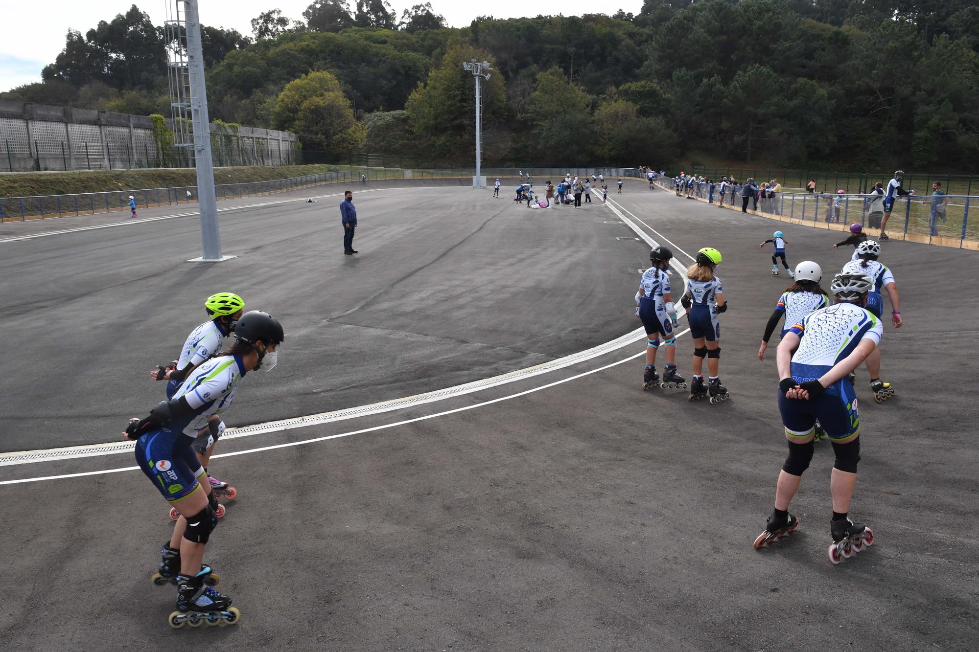 Inauguración de la pista de patinaje de Bastiagueiro