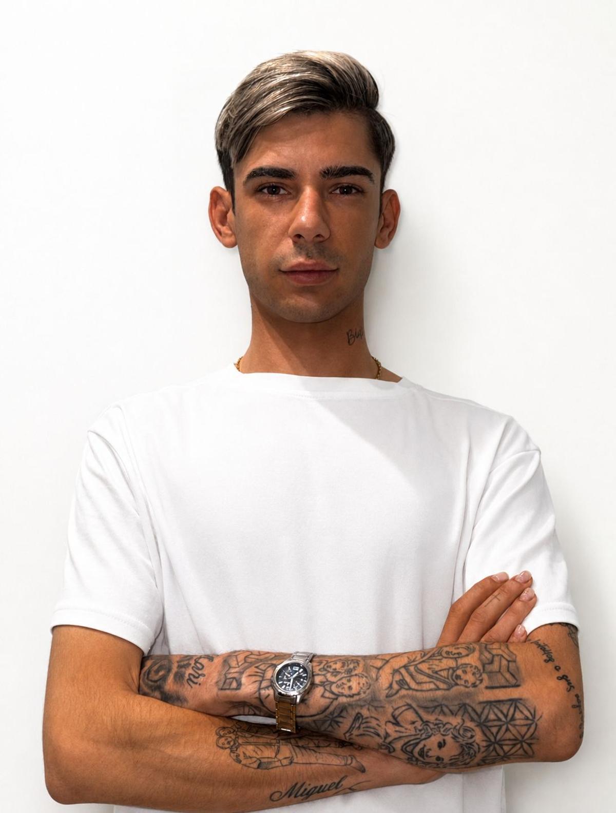 Vicente José Pérez, 26 años. Camarero.