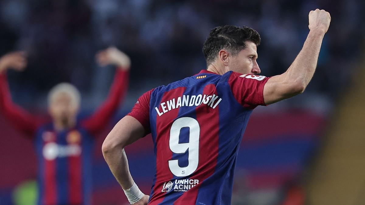 Robert Lewandowski celebrando un gol contra el Deportivo Alavés