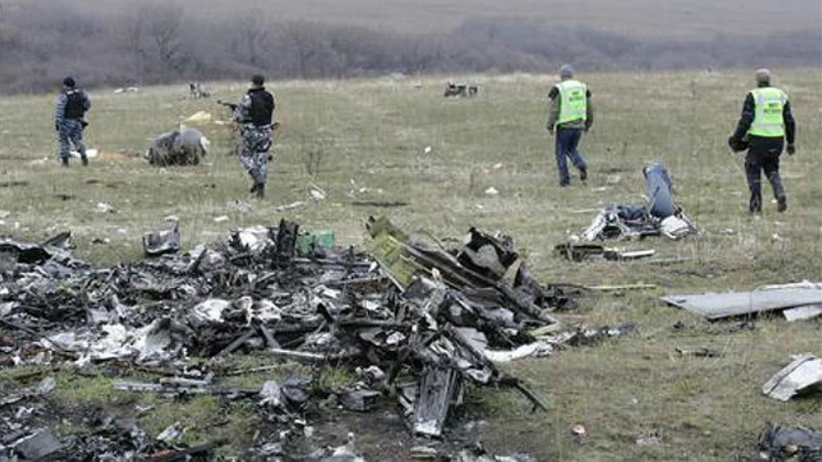 Restos del avión siniestrado en el este de Ucrania.