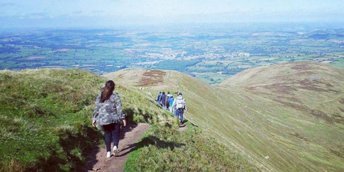 El parc nacional de Brecon Beacons, a Gal·les, és visitat per centenars de turistes cada any. El parc nacional de Brecon Beacons, a Gal·les, és visitat per centenars de turistes cada any.
