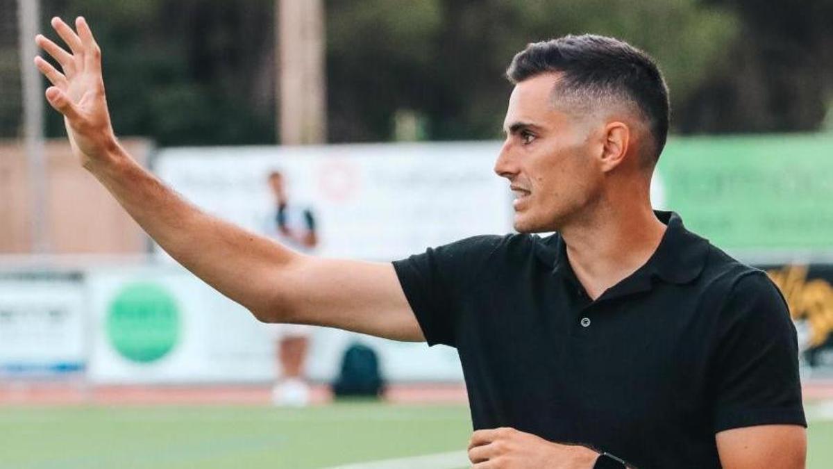 David Gurillo dirigint un partit d'aquesta temporada passada.