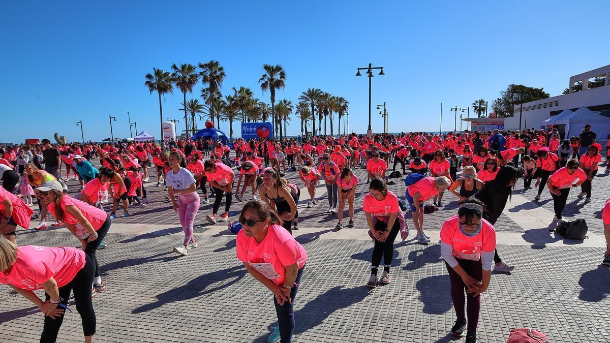 La Carrera de la Mujer Central Lechera Asturiana, que llega a Valencia el próximo domingo 7 de junio, ha preparado un calendario de actividades deportivas para que las corredoras y todos aquellos que quieran unirse.