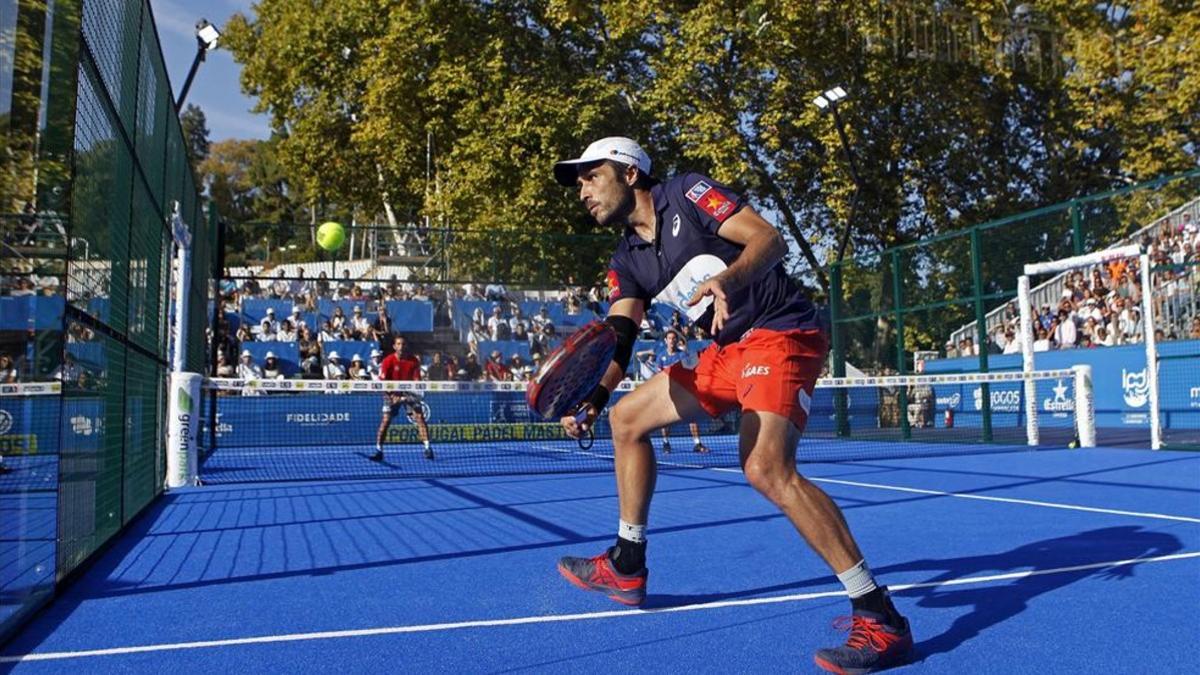 Belasteguín, durante un punto de la final en Lisboa