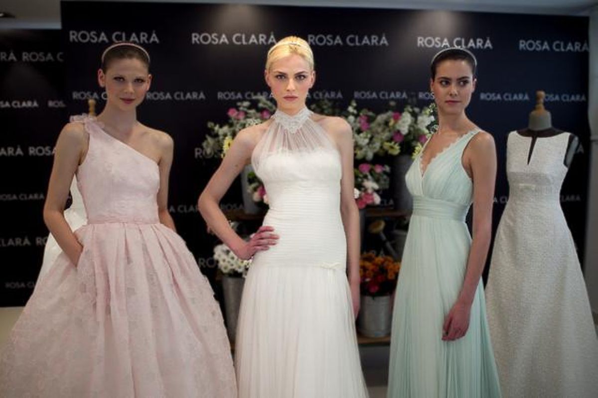 El model Andrej Pejic durant la presentació de la col·lecció de vestits de núvia de Rosa Clarà. El model Andrej Pejic durant la presentació de la col·lecció de vestits de núvia de Rosa Clarà.