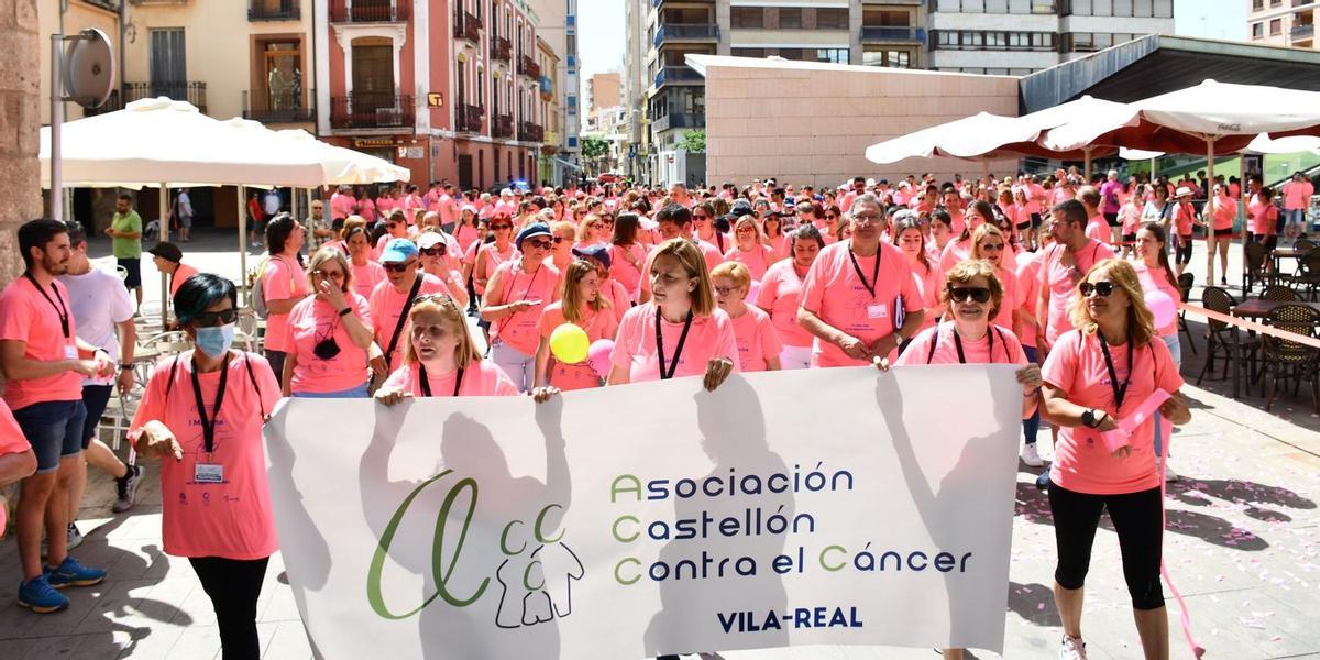 Unas 1.500 personas participaron en junio del 2022 en la primera marcha organizada por la Asociación Castellón Contra el Cáncer en Vila-real .