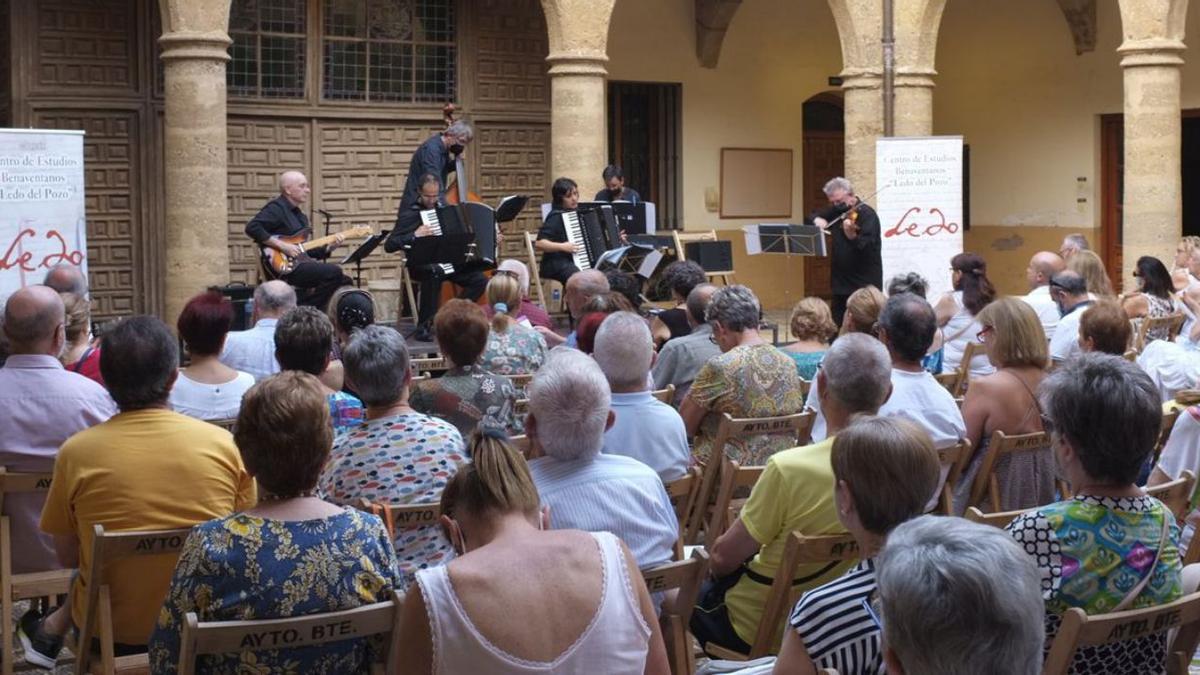 Cocertango llena el Hospital de la Piedad de la música de Piazolla, Troilo, Gardel y Salgán.