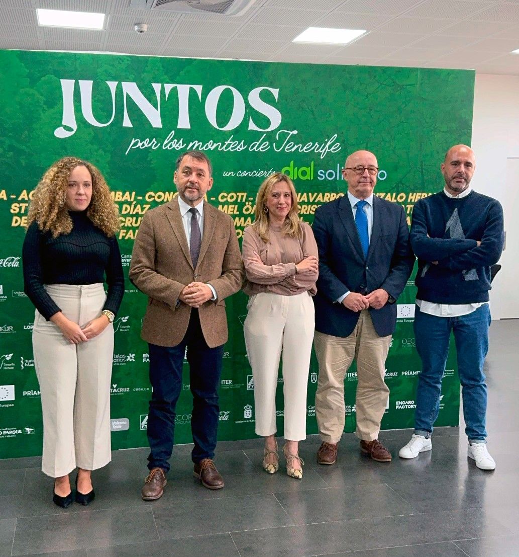 (Desde la izquierda) Paola Plasencia, José Manuel Bermúdez, Rosa Dávila, Pedro Suárez y Enrique Camacho.