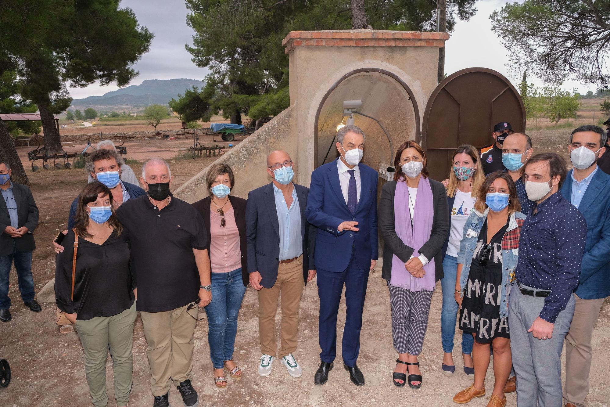 Visita del expresidente Jose Luis Rodríguez Zapatero al Fondó de Monóvar, última sede del gobierno Republicano