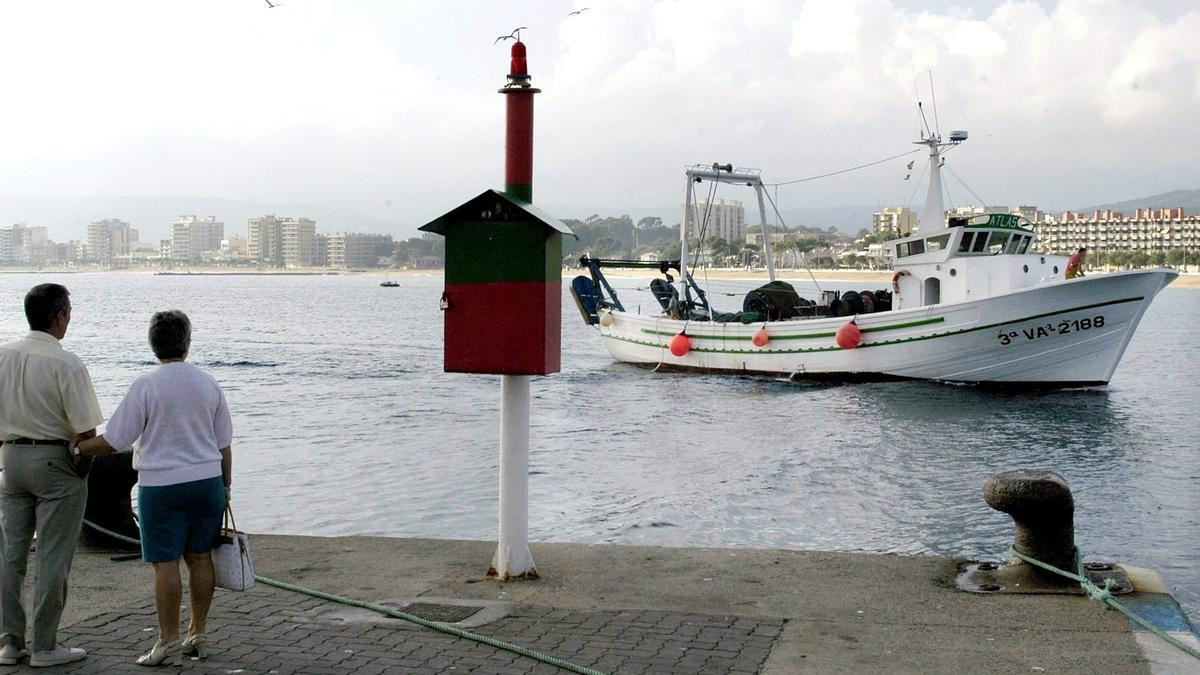 Un barco de pesca de arrastre.