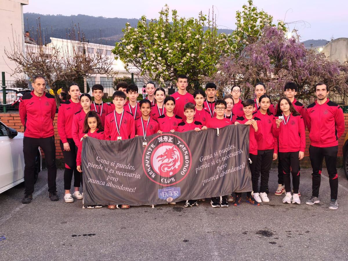 Equipo del Taekwondo Quesos el Pastor en Moaña