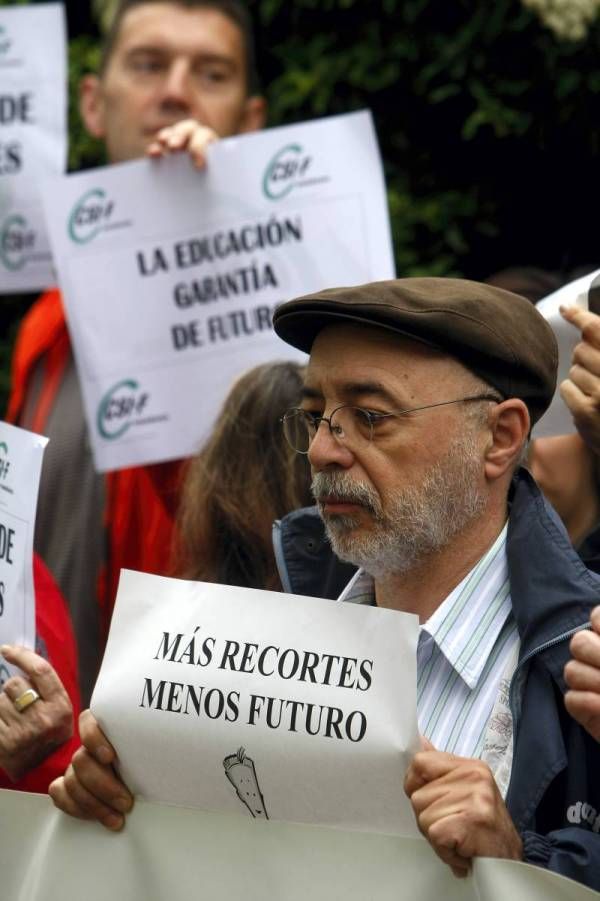 Protesta del Personal Docente no Universitario frente al Servicio Provincial