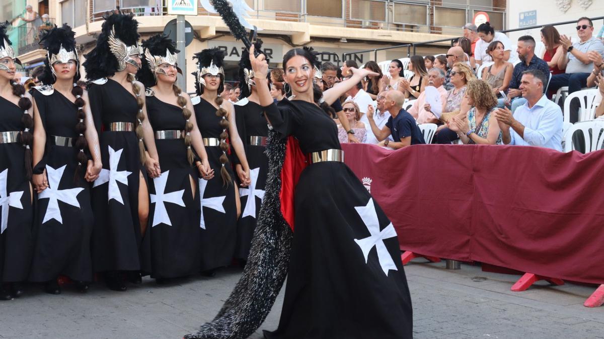 Imagen de archivo de uno de los desfiles de Moros y Cristianos de Torrent en 2024.