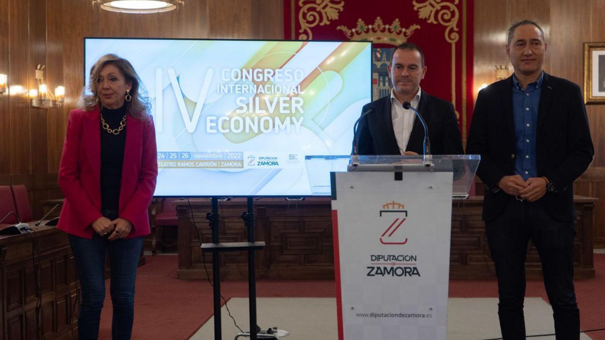 Ana Sánchez, Francisco José Requejo, y Emilio Fernández presentan el Congreso.