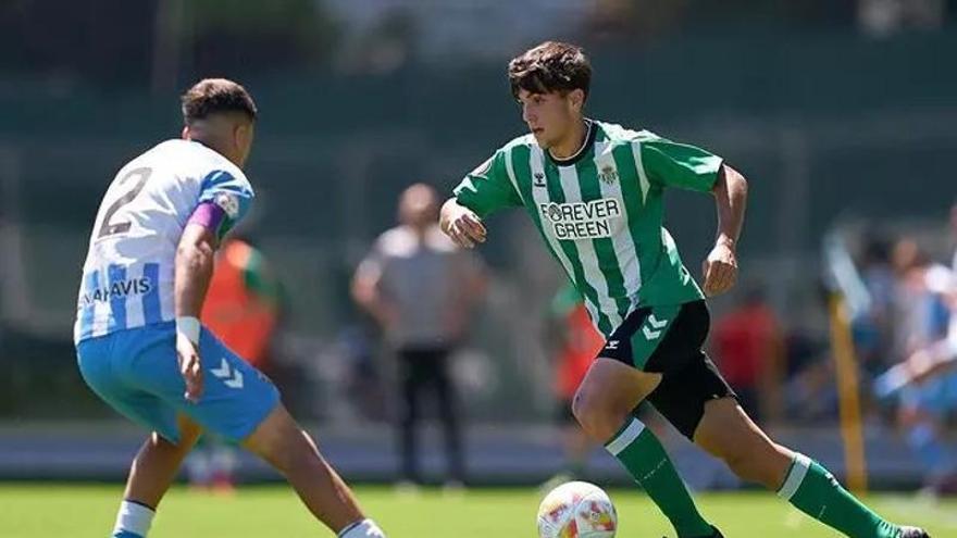 El Badajoz apuntala el lateral izquierdo con Franc Mateu