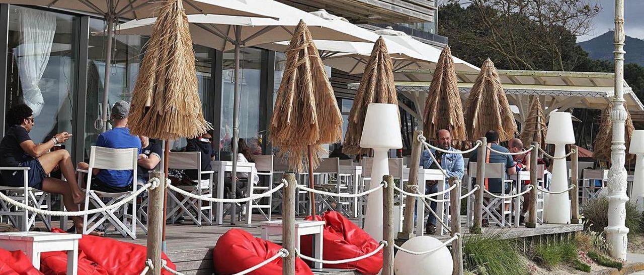 La cena fue en el restaurante Marina Cíes, con una privilegiada ubicación en Samil frente al mar.