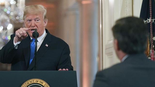 Trump ataca a un periodista CNN: "Eres un maleducado, una persona terrible"