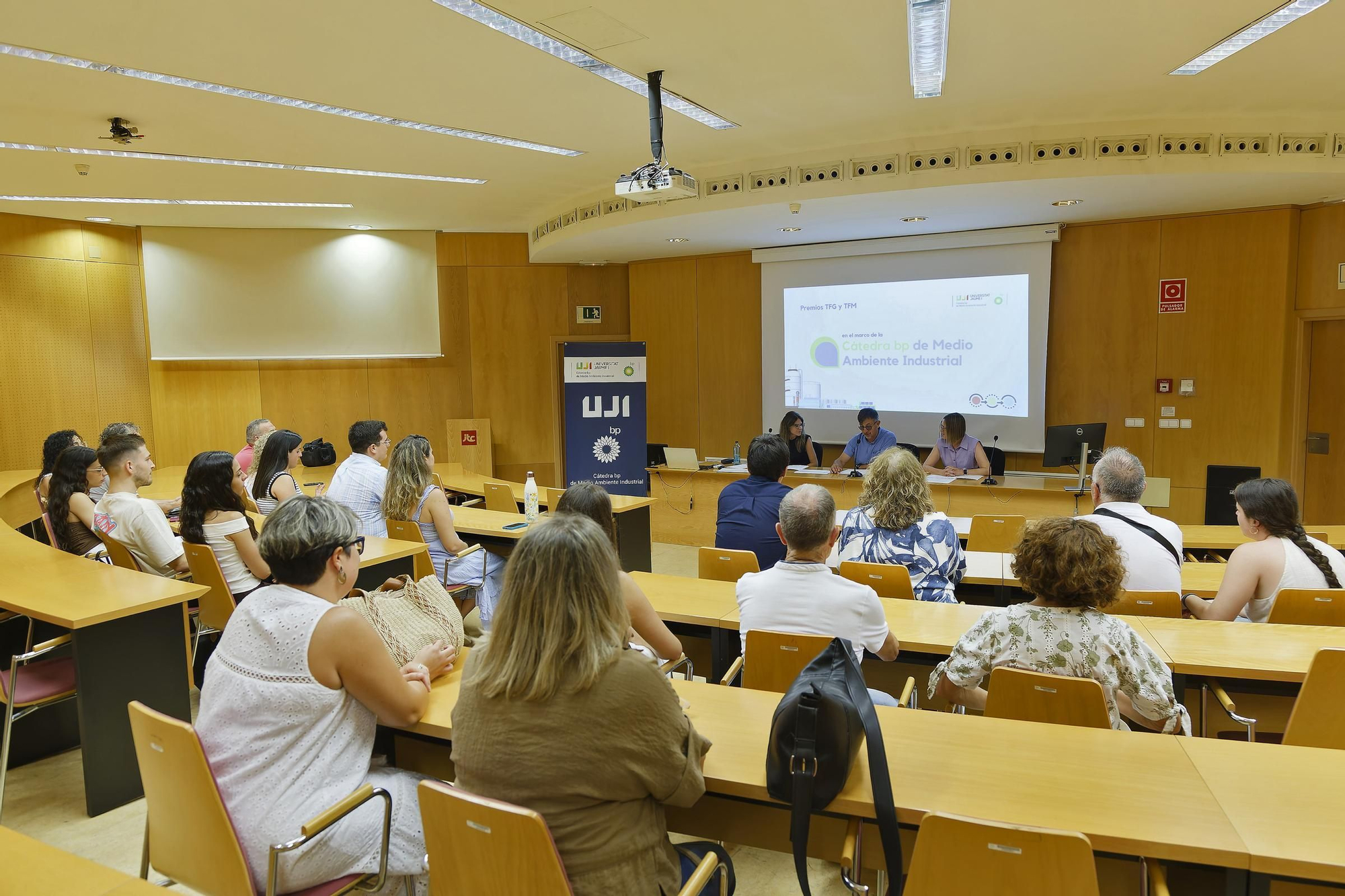 Premios Cátedra bp a Trabajos Final de Grado y Máster.