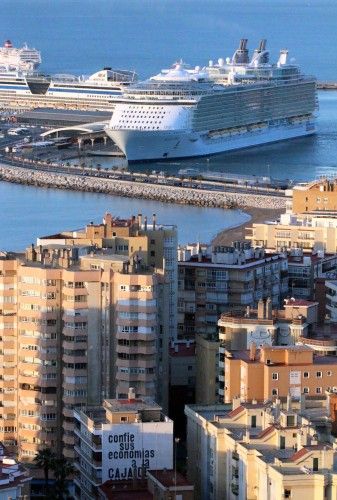 Allure of the Seas, en el puerto de Málaga