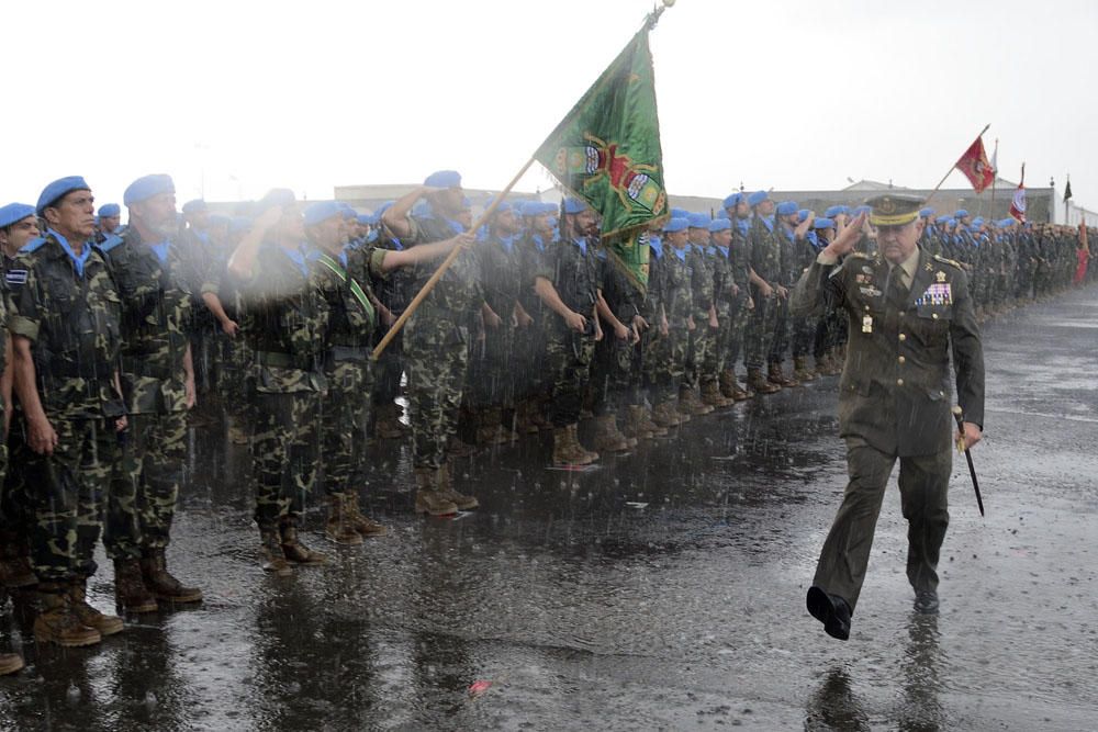 Despedida de la Brigada Líbano bajo la lluvia