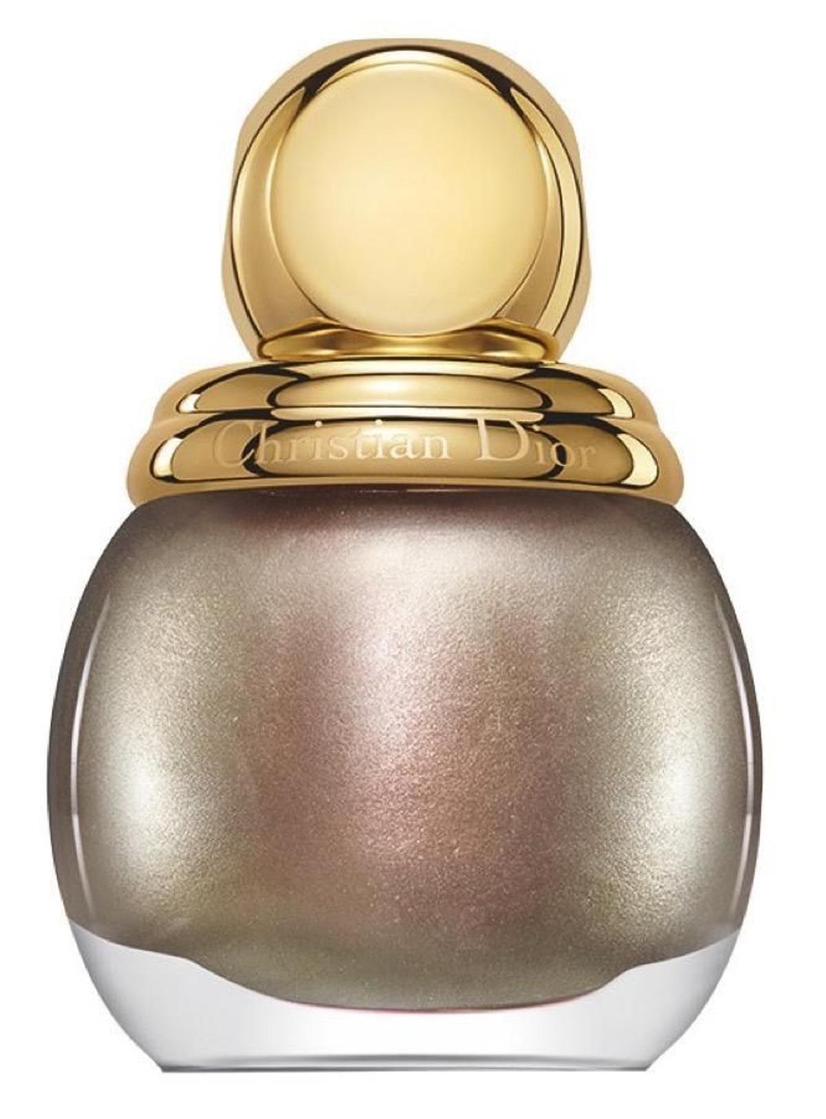 Maquillaje oro en Navidad: laca de uñas State of Gold de Dior