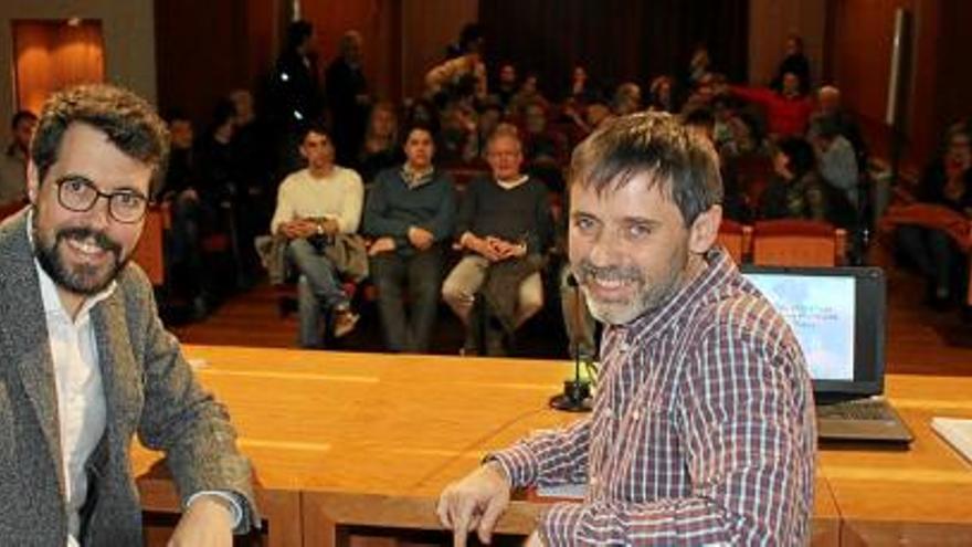 D&#039;esquerra a dreta, Albert Batalla, Carles Gascón i Marc Vidal, en el moment de la presentació