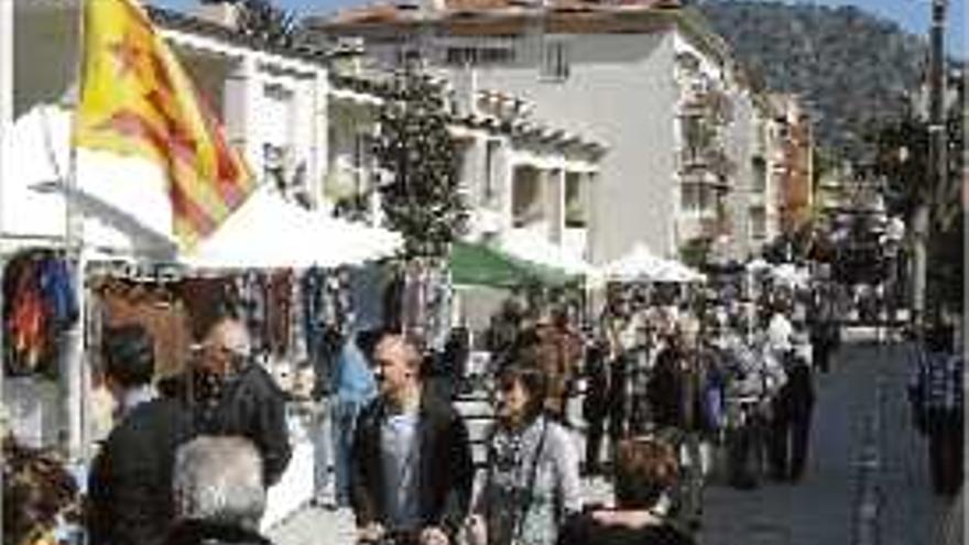 La fira de Capellades ha tingut una bona afluència de públic