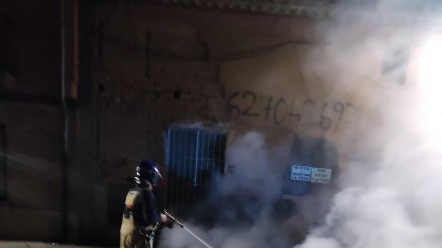 Queman varios contenedores de basura en tres calles de Toro