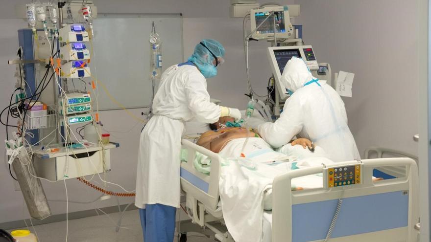 Coronavirus en Baleares: La sexta ola remite en los hospitales y los pacientes en UCI caen un 30% en una semana