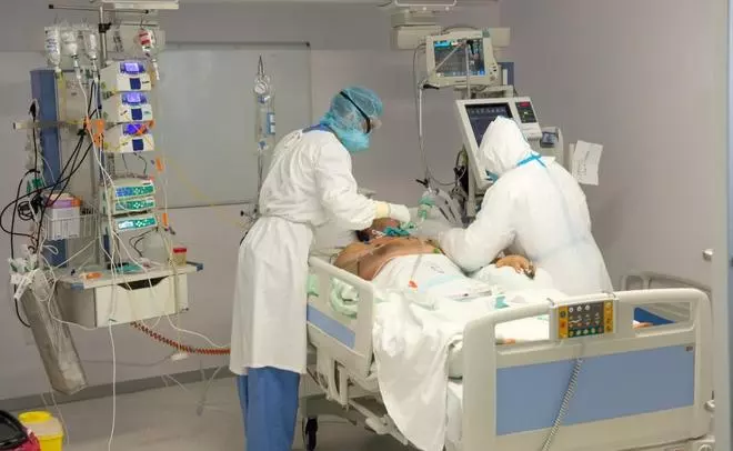 Coronavirus en Baleares: La sexta ola remite en los hospitales y los pacientes en UCI caen un 30% en una semana