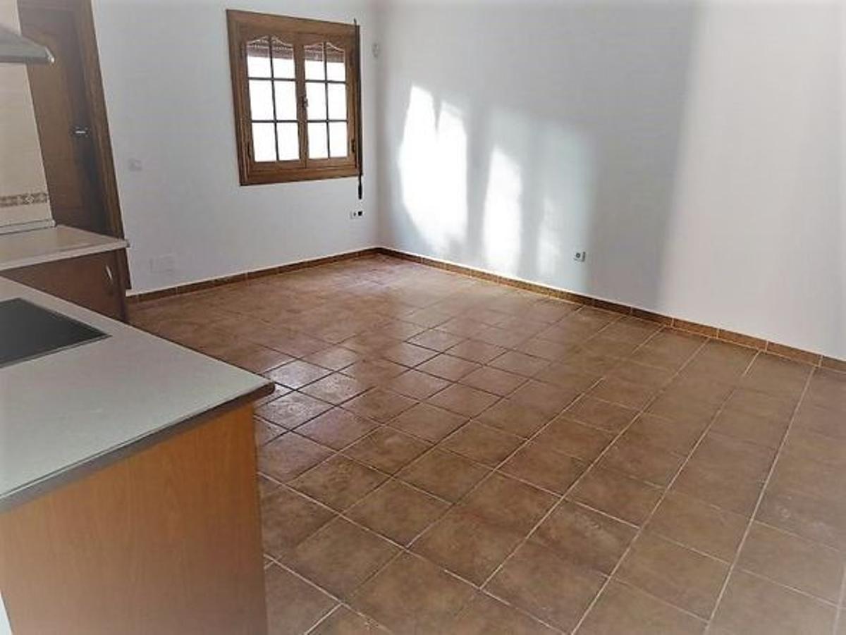 Piso en venta en Puerto de la Torre, Málaga