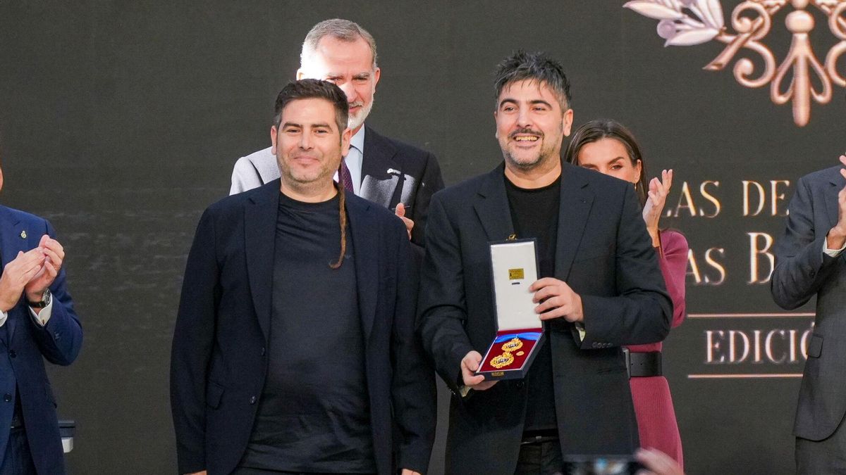 José y David Muñoz Calvo, el dueto Estopa reciben de los Reyes la Medalla a las Bellas Artes de 2023.
