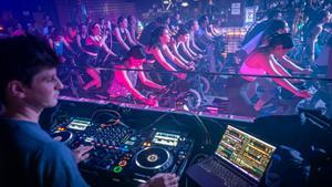 Sesión de cycling indoor de Lapso en la discoteca Bling Bling