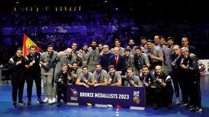 Los Hispanos posan con sus medallas de bronce