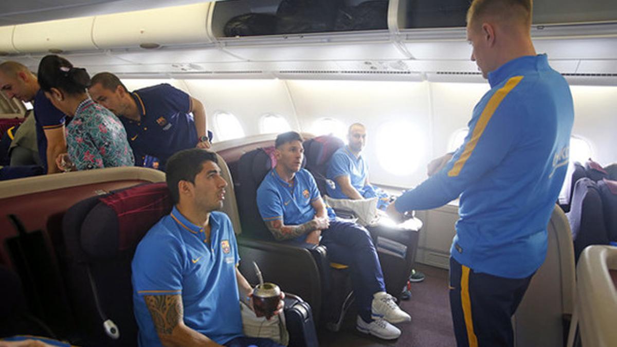 Los jugadores del FC Barcelona ya viajan hacia Japón