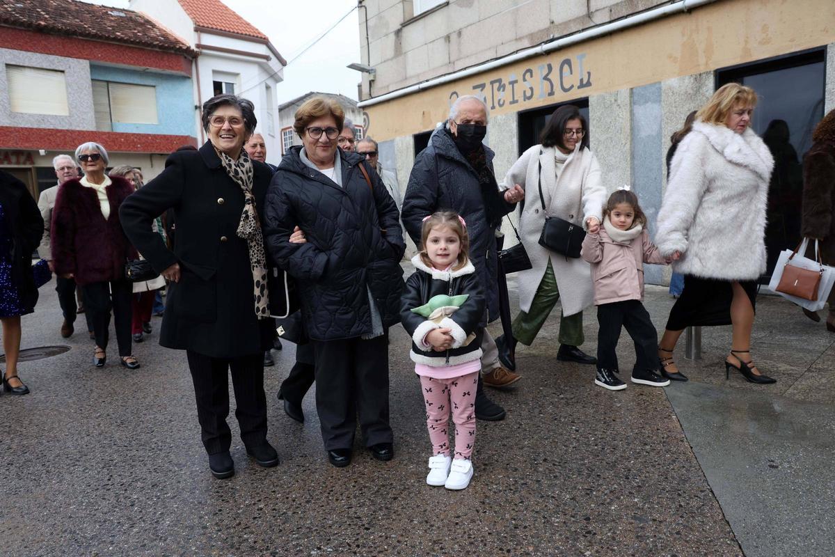 Búscate en las fiestas del patrón de A Illa