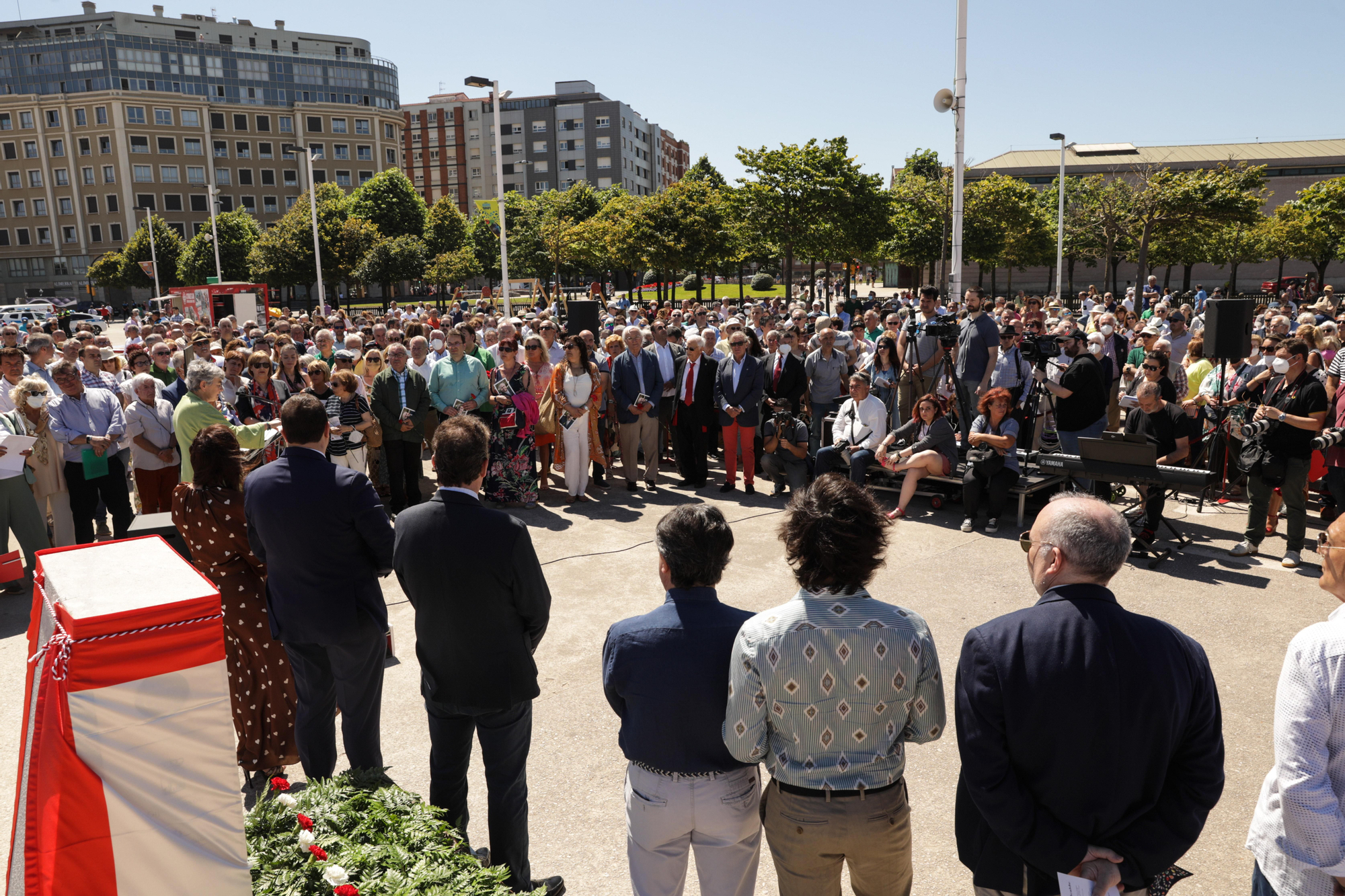 En imágenes: así fue el homenaje a Areces en Gijón