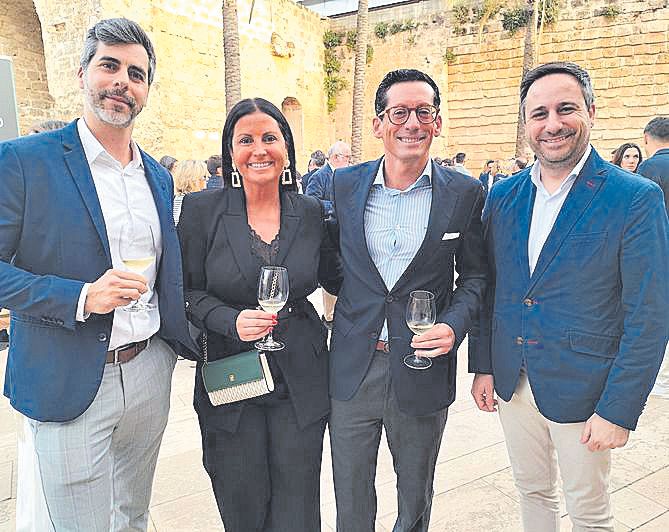 Alberto, Marina y Manu Blanco con Andreu Ferrer.