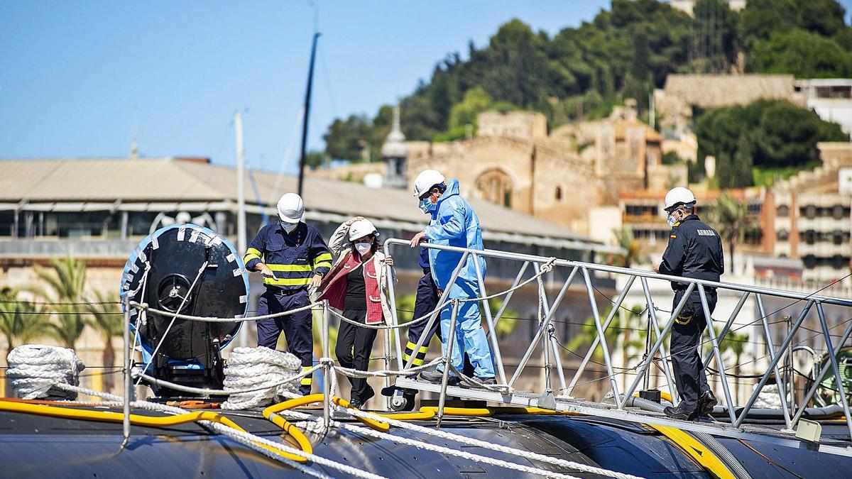 La ministra de Defensa sube a bordo del submarino S-81 | NOMBRE FEQWIEOTÓGRAFO