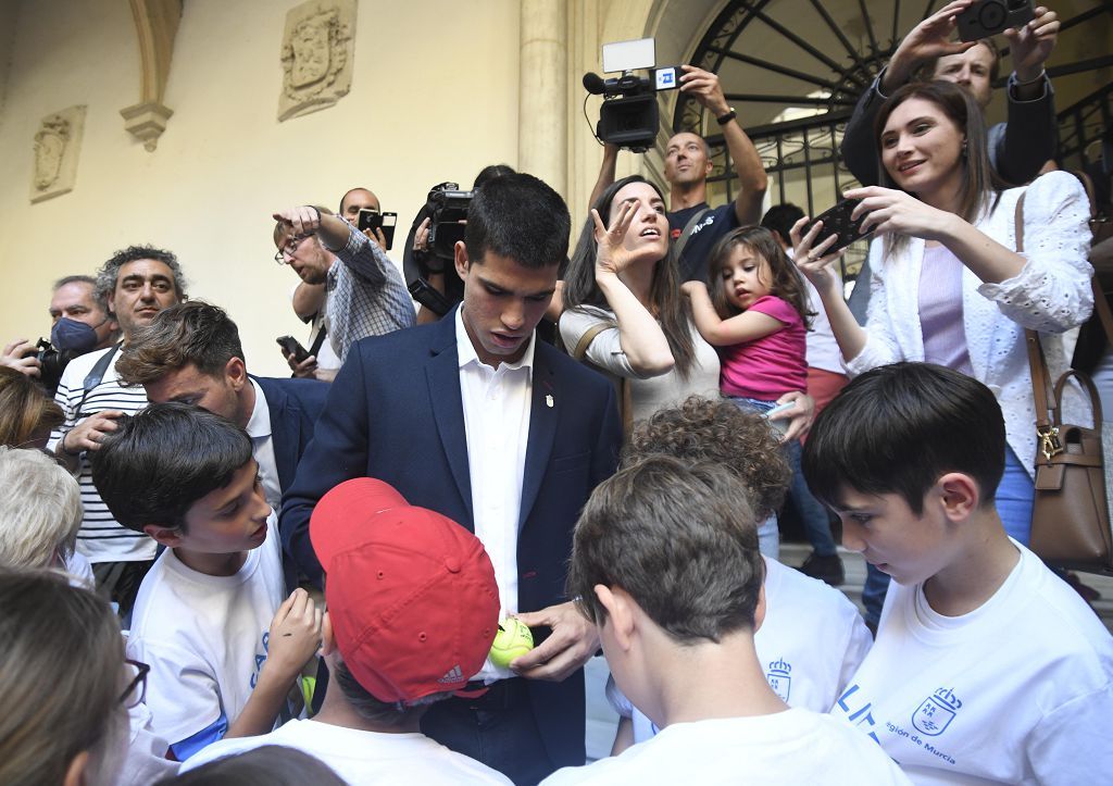 Carlos Alcaraz, en el recibimiento oficial tras su victoria en el Masters de Madrid