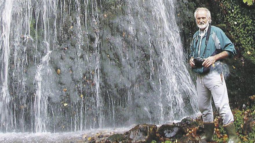 Celso Peyroux, en la cascada del Surianu.