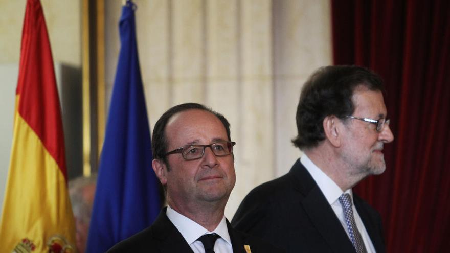 François Hollande y Mariano Rajoy durante la recepción oficial en el Ayuntamiento de Málaga
